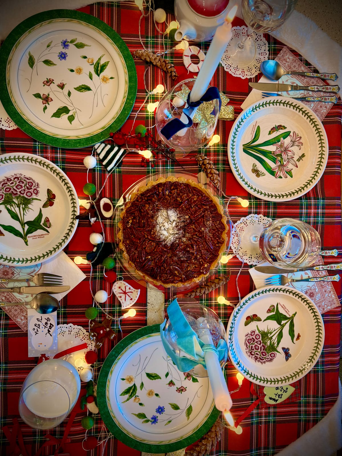 Obsidian Memo]🍁 Returning to the Table: Notes on Thanksgiving, Distance, and Beauty of Gentle Caring Presence